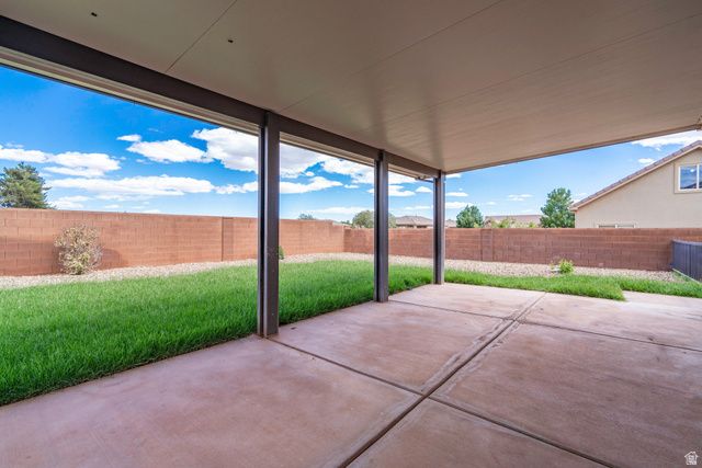373 S 100 W, Ivins, UT 84738