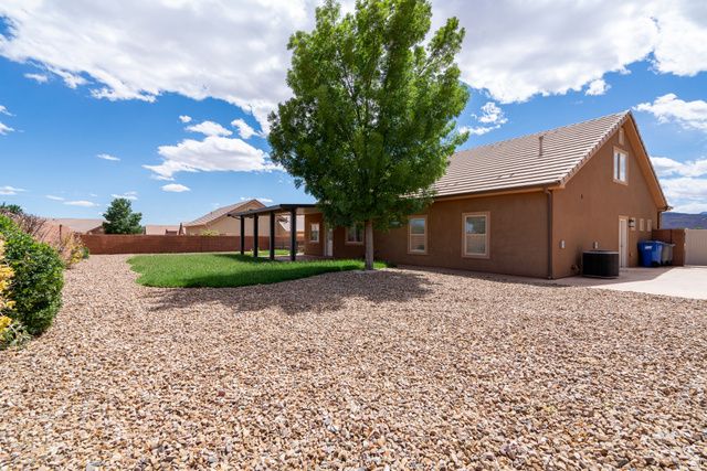373 S 100 W, Ivins, UT 84738