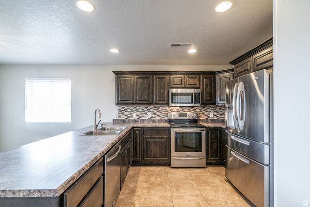 373 S 100 W, Ivins, UT 84738