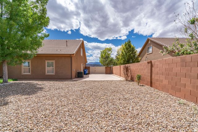 373 S 100 W, Ivins, UT 84738
