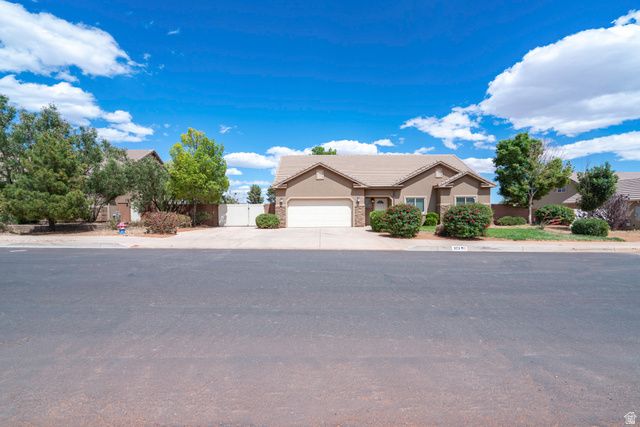 373 S 100 W, Ivins, UT 84738