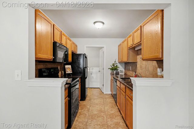 56192 Troon N, Shelby Charter Township, MI 48316