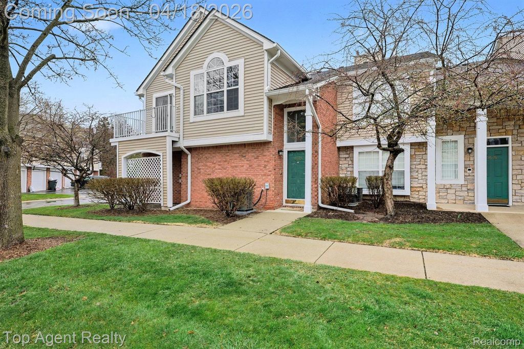 56192 Troon N, Shelby Charter Township, MI 48316