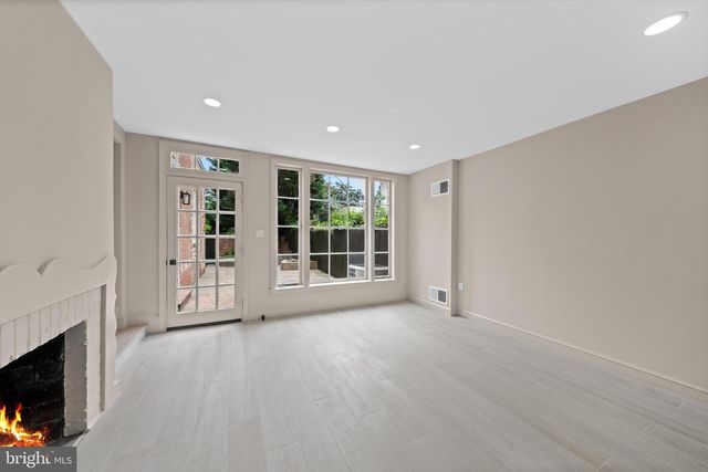 1525 35TH ST NW, Washington, DC 20007