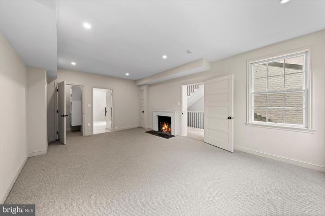 1525 35TH ST NW, Washington, DC 20007