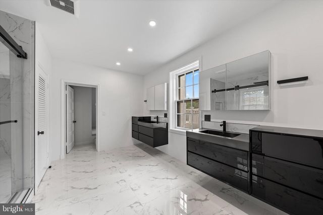 1525 35TH ST NW, Washington, DC 20007