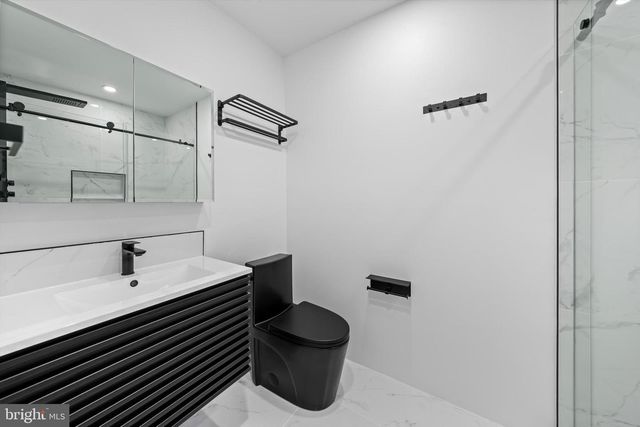 1525 35TH ST NW, Washington, DC 20007