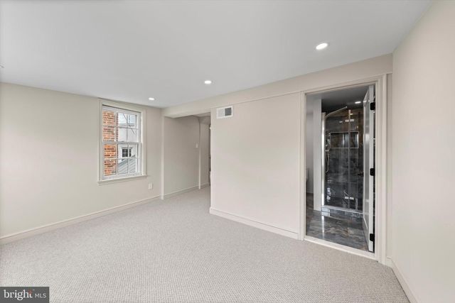 1525 35TH ST NW, Washington, DC 20007