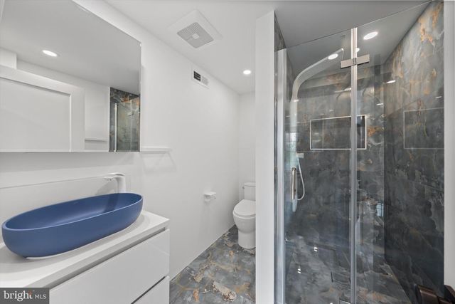 1525 35TH ST NW, Washington, DC 20007