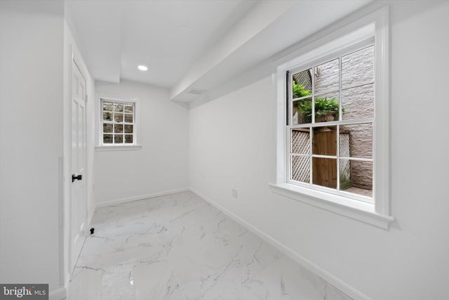 1525 35TH ST NW, Washington, DC 20007