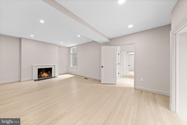 1525 35TH ST NW, Washington, DC 20007