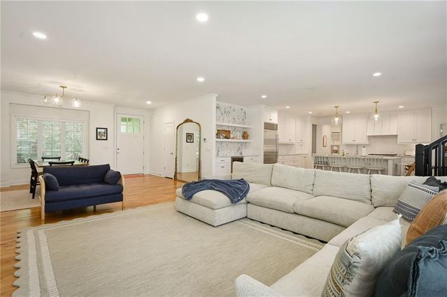 5917 W 61st Terrace, Mission, KS 66202