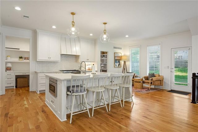 5917 W 61st Terrace, Mission, KS 66202