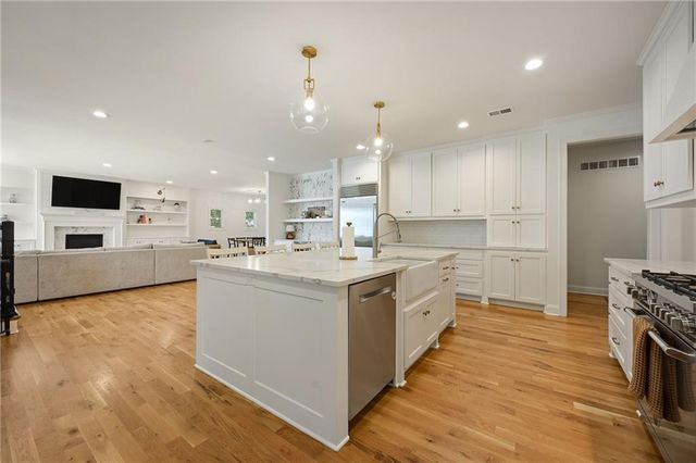 5917 W 61st Terrace, Mission, KS 66202