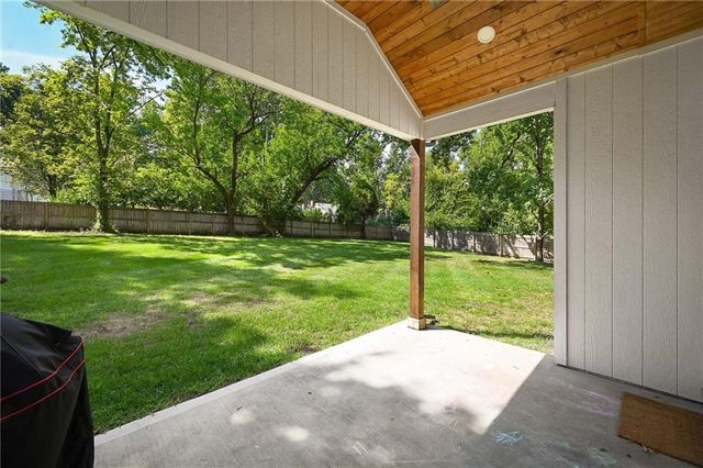 5917 W 61st Terrace, Mission, KS 66202