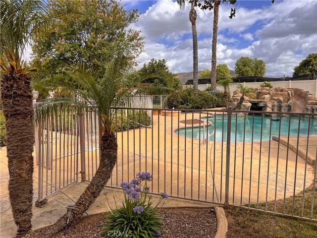8053 Halbrook, Jurupa Valley, CA 92509