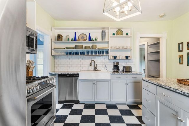 2135 68th Street, Fennville, MI 49408