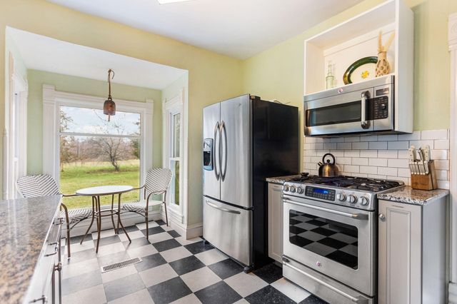 2135 68th Street, Fennville, MI 49408