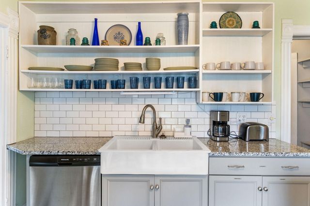 2135 68th Street, Fennville, MI 49408