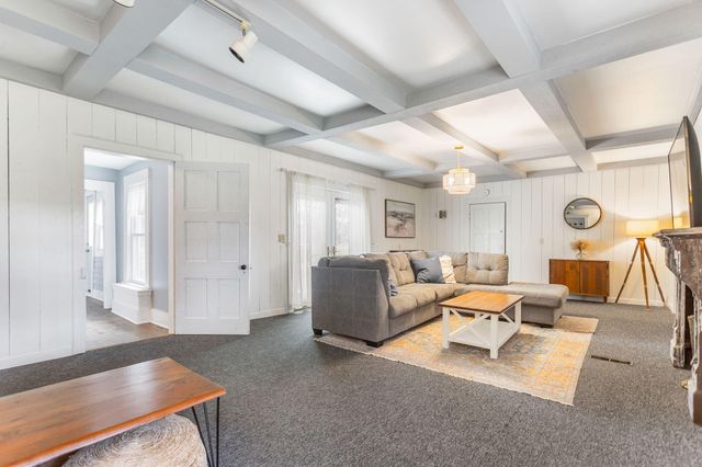 2135 68th Street, Fennville, MI 49408