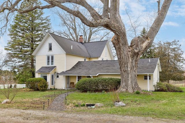 2135 68th Street, Fennville, MI 49408