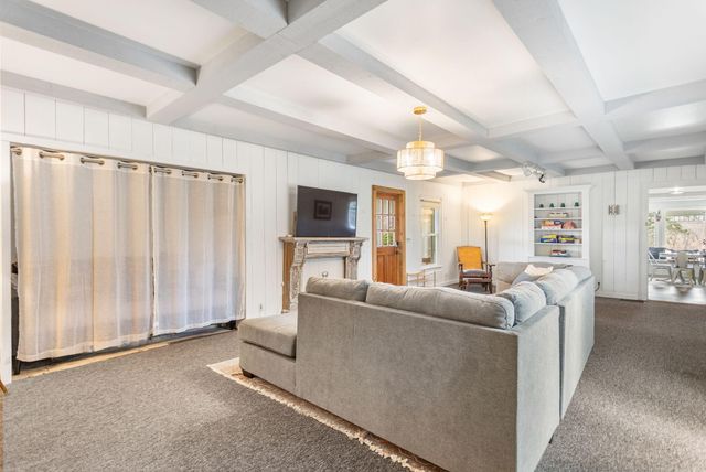 2135 68th Street, Fennville, MI 49408