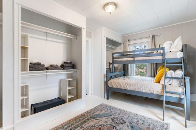 2135 68th Street, Fennville, MI 49408