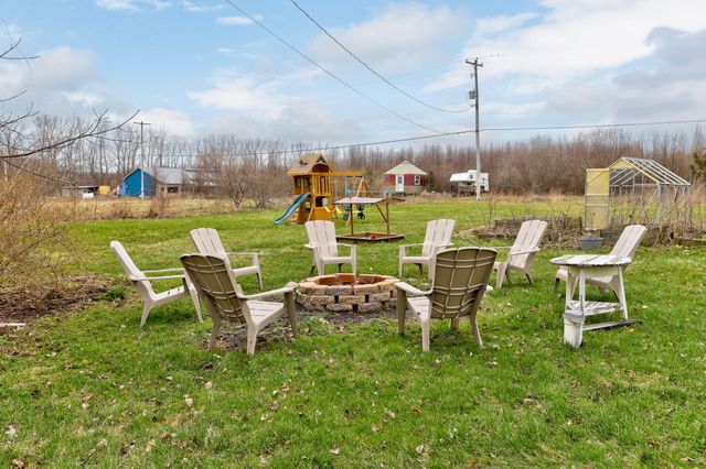 2135 68th Street, Fennville, MI 49408