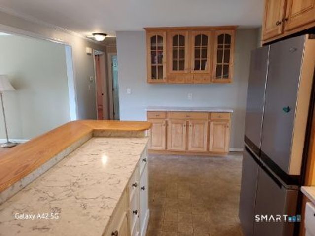 18 Maple Avenue, Essex, CT 06426