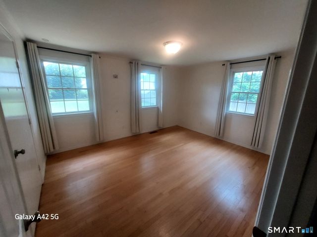 18 Maple Avenue, Essex, CT 06426