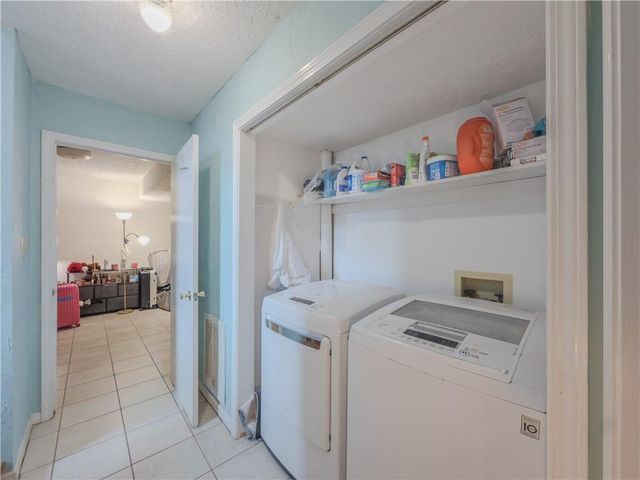 4381 Stoney Creek Court, Loganville, GA 30052