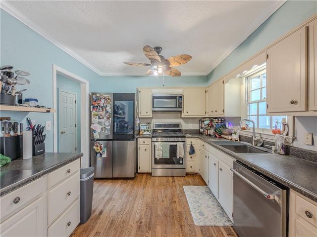 4381 Stoney Creek Court, Loganville, GA 30052