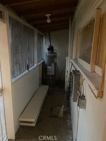 12126 Ainsworth, Los Angeles, CA 90044