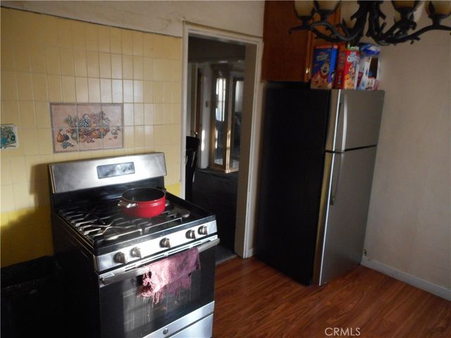 12126 Ainsworth, Los Angeles, CA 90044