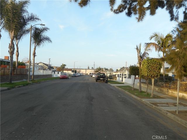 12126 Ainsworth, Los Angeles, CA 90044