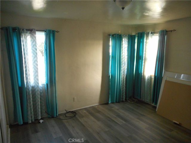 12126 Ainsworth, Los Angeles, CA 90044