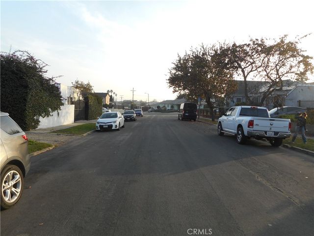 12126 Ainsworth, Los Angeles, CA 90044