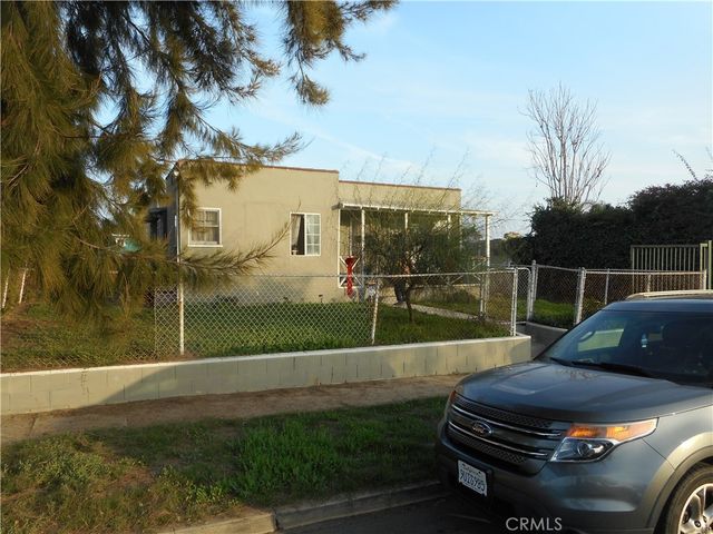 12126 Ainsworth, Los Angeles, CA 90044