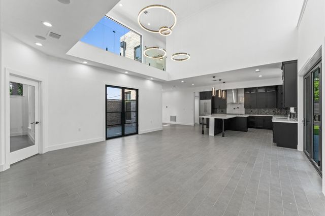 10070 Cedardale Drive, Houston, TX 77055