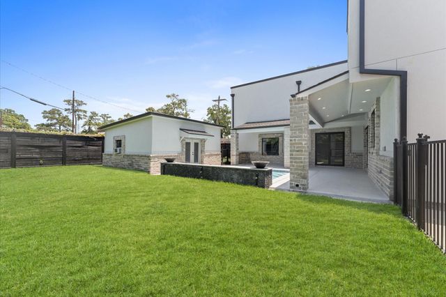 10070 Cedardale Drive, Houston, TX 77055