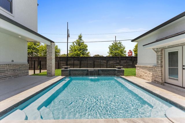 10070 Cedardale Drive, Houston, TX 77055