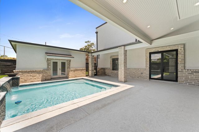 10070 Cedardale Drive, Houston, TX 77055
