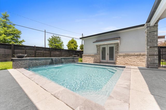 10070 Cedardale Drive, Houston, TX 77055
