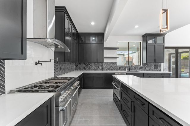 10070 Cedardale Drive, Houston, TX 77055