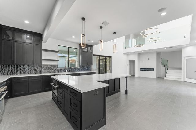 10070 Cedardale Drive, Houston, TX 77055