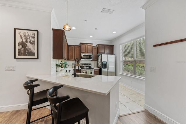 15340 OAK APPLE COURT COURT 16B, Winter Garden, FL 34787