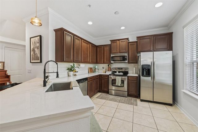 15340 OAK APPLE COURT COURT 16B, Winter Garden, FL 34787