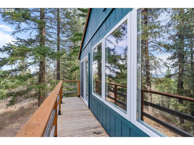 2455 OSBORN CUTOFF Rd, Mosier, OR 97040