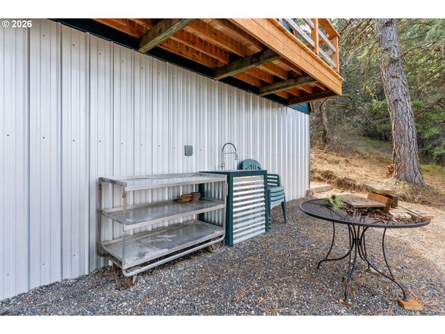 2455 OSBORN CUTOFF Rd, Mosier, OR 97040