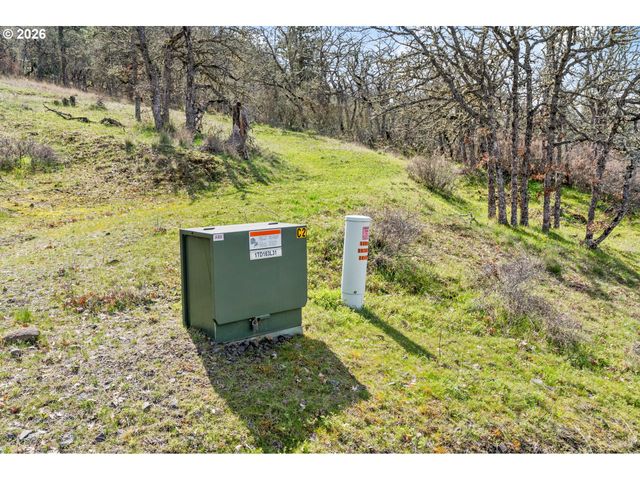 2455 OSBORN CUTOFF Rd, Mosier, OR 97040